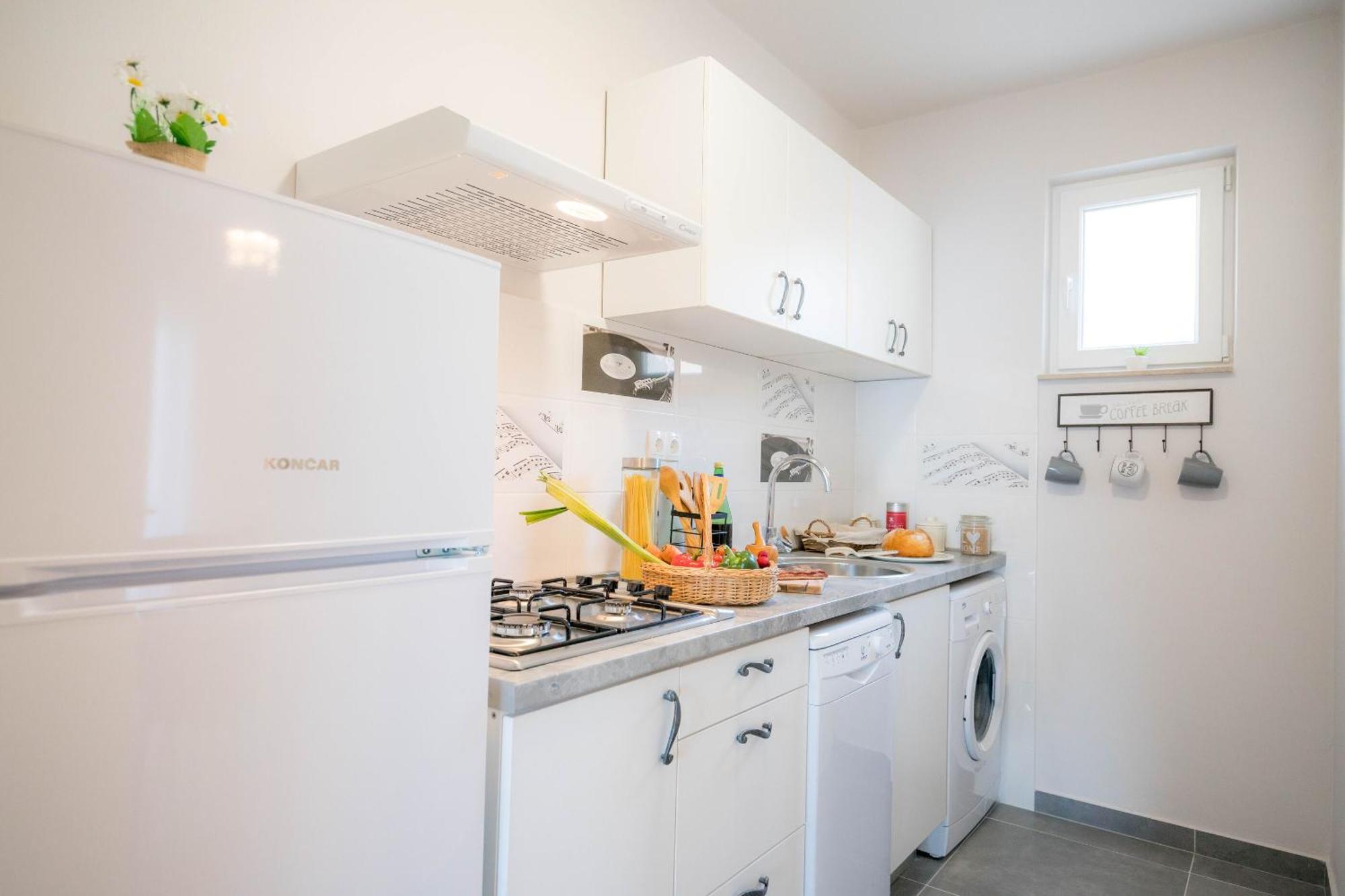 Apartmani Sonata Omiš Exterior foto